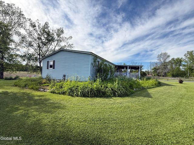 50 W Starbuck Lane, Fort Ann, NY 12827