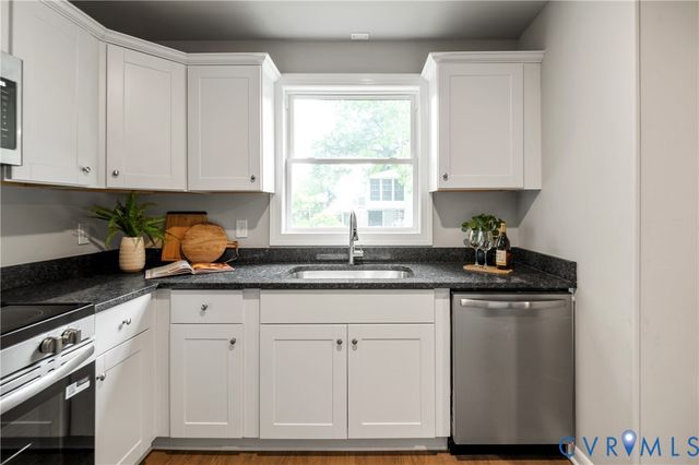 4400 Treely Rd, Chester, VA 23831