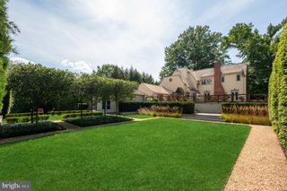 2927 44TH ST NW, Washington, DC 20016