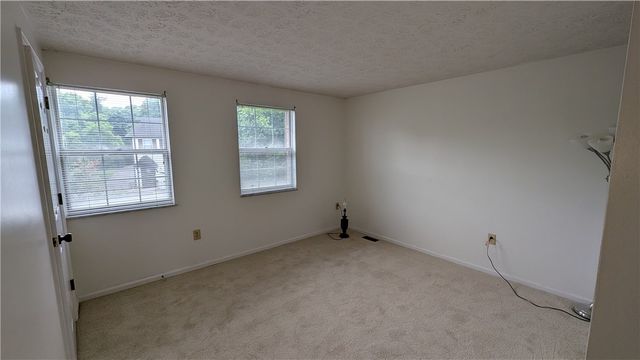 2633 S Kings Arms Circle, Centerville, OH 45440