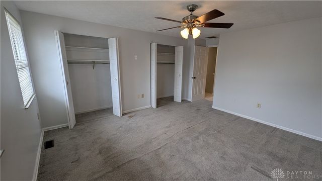 2633 S Kings Arms Circle, Centerville, OH 45440