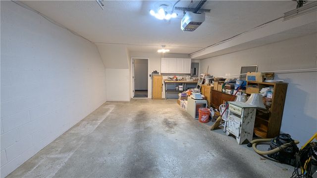 2633 S Kings Arms Circle, Centerville, OH 45440