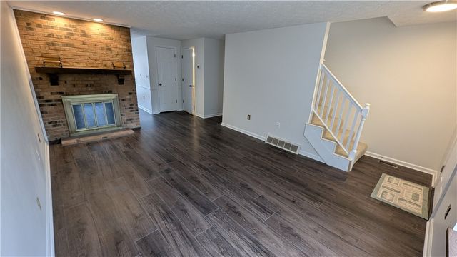 2633 S Kings Arms Circle, Centerville, OH 45440