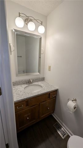 2633 S Kings Arms Circle, Centerville, OH 45440