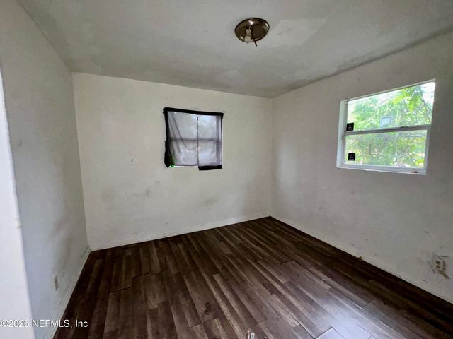 2051 FRANK E Avenue, Jacksonville, FL 32208