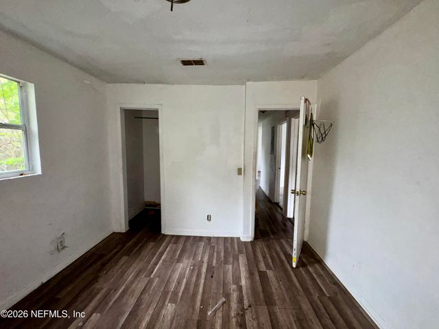 2051 FRANK E Avenue, Jacksonville, FL 32208