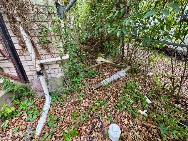 2051 FRANK E Avenue, Jacksonville, FL 32208