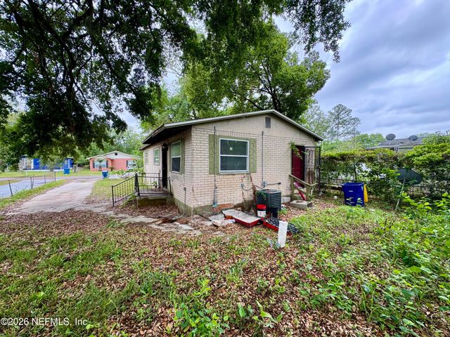 2051 FRANK E Avenue, Jacksonville, FL 32208