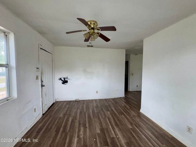 2051 FRANK E Avenue, Jacksonville, FL 32208