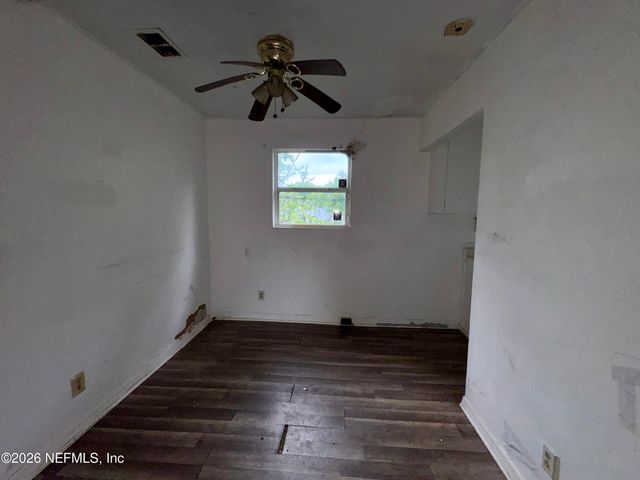 2051 FRANK E Avenue, Jacksonville, FL 32208