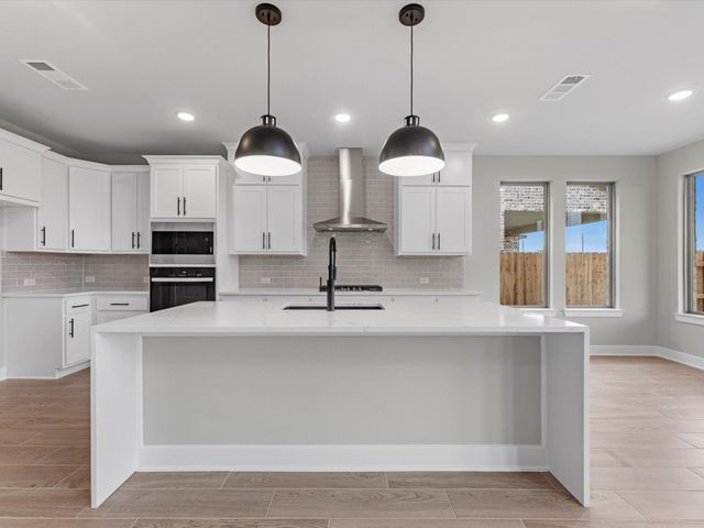 125 Buckaroo DR, Georgetown, TX 78633