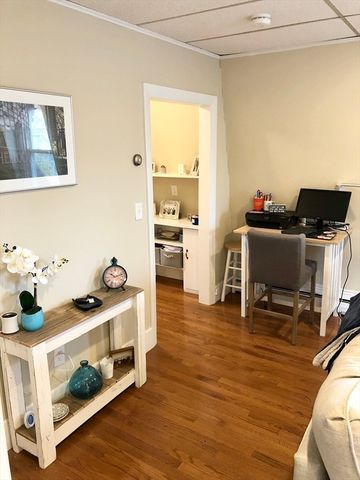 154 Central St 10, Somerville, MA 02145
