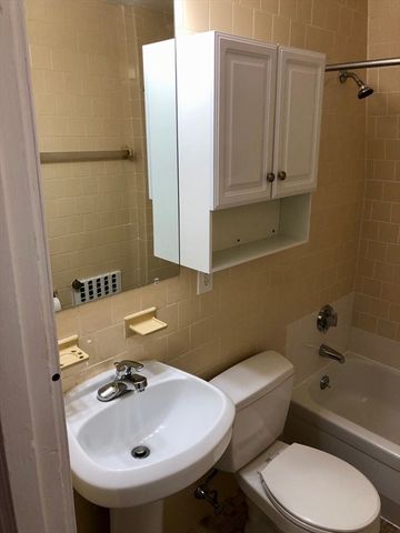 154 Central St 10, Somerville, MA 02145