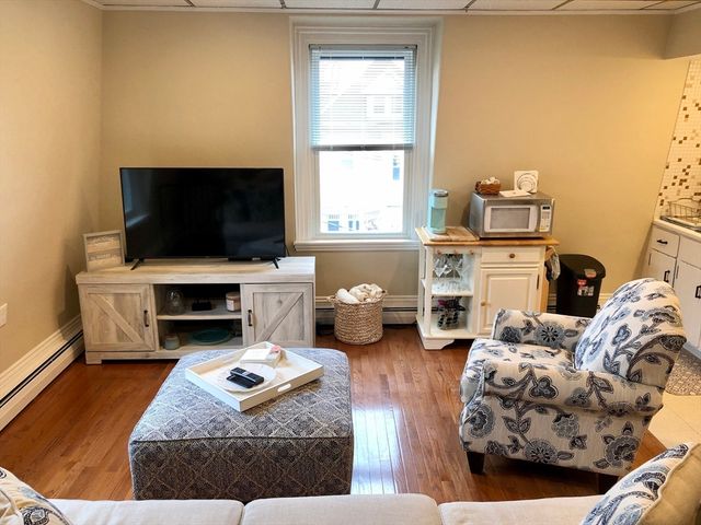 154 Central St 10, Somerville, MA 02145