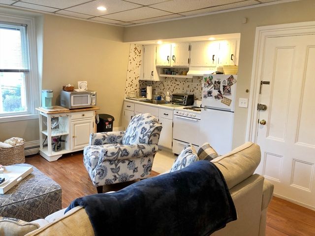 154 Central St 10, Somerville, MA 02145