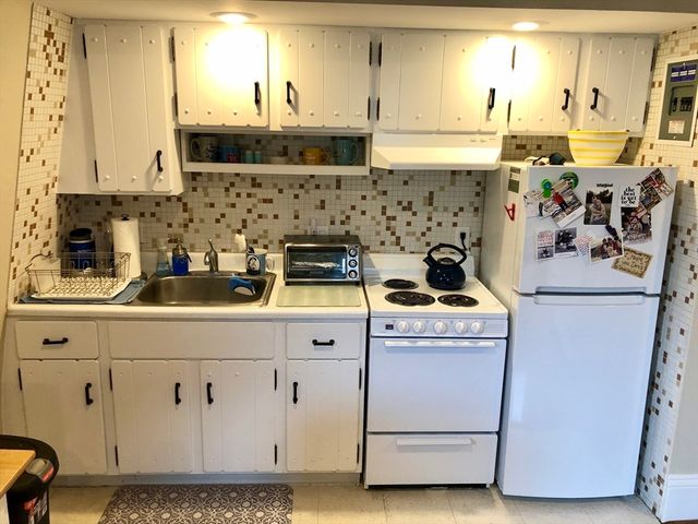154 Central St 10, Somerville, MA 02145