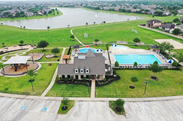 9438 Emerald Lakes Drive, Rosharon, TX 77583