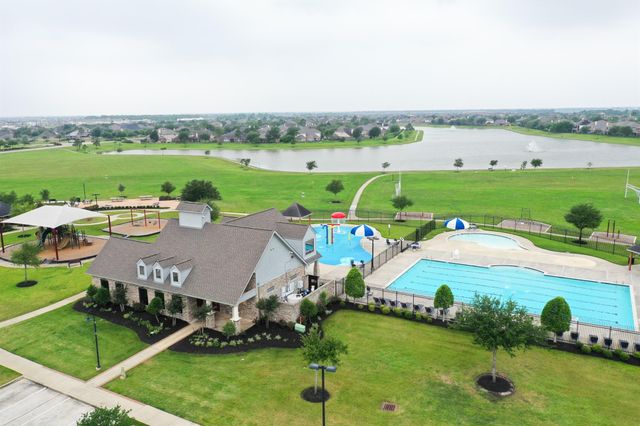 9438 Emerald Lakes Drive, Rosharon, TX 77583