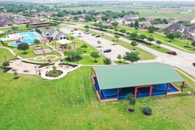 9438 Emerald Lakes Drive, Rosharon, TX 77583