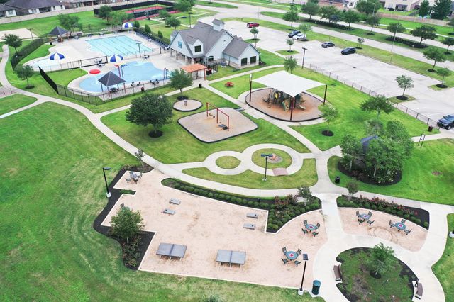 9438 Emerald Lakes Drive, Rosharon, TX 77583