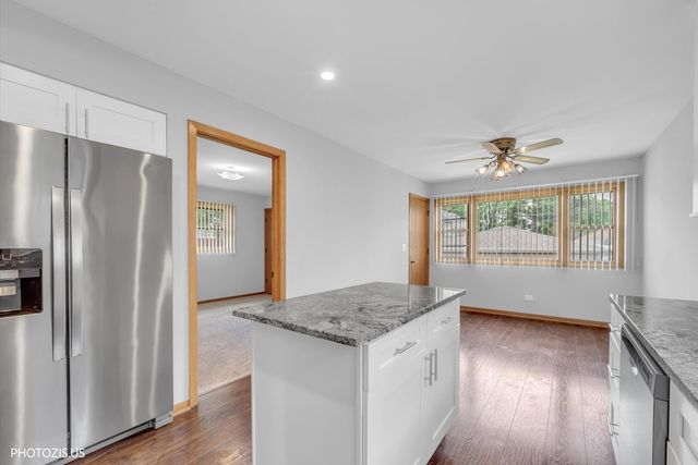 4043 N Wagner Avenue, Schiller Park, IL 60176