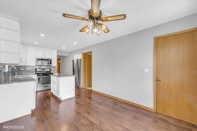4043 N Wagner Avenue, Schiller Park, IL 60176