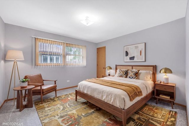 4043 N Wagner Avenue, Schiller Park, IL 60176