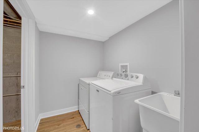 4043 N Wagner Avenue, Schiller Park, IL 60176