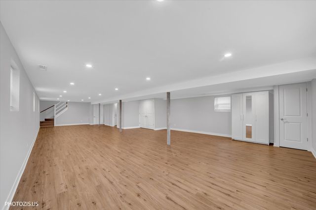 4043 N Wagner Avenue, Schiller Park, IL 60176