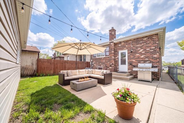 4043 N Wagner Avenue, Schiller Park, IL 60176