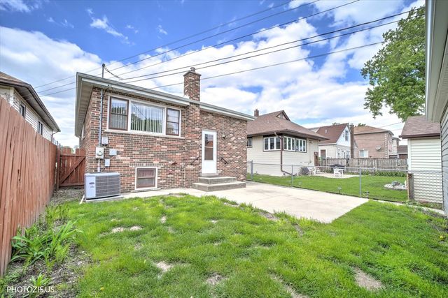 4043 N Wagner Avenue, Schiller Park, IL 60176