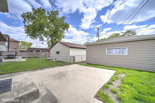 4043 N Wagner Avenue, Schiller Park, IL 60176