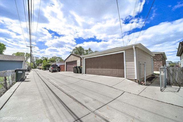 4043 N Wagner Avenue, Schiller Park, IL 60176