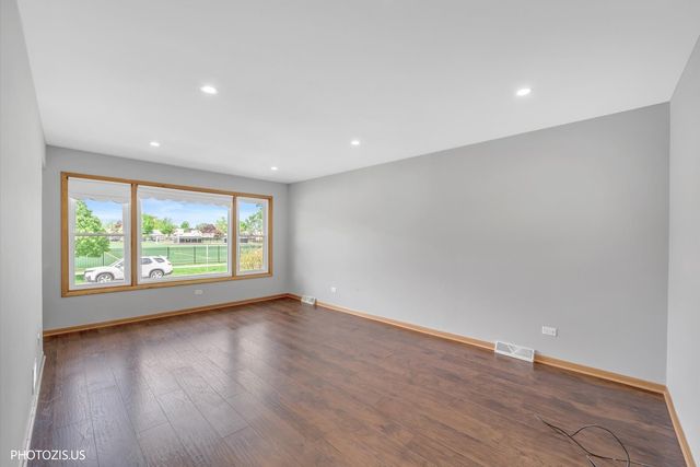 4043 N Wagner Avenue, Schiller Park, IL 60176