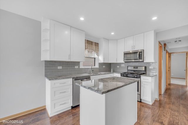 4043 N Wagner Avenue, Schiller Park, IL 60176