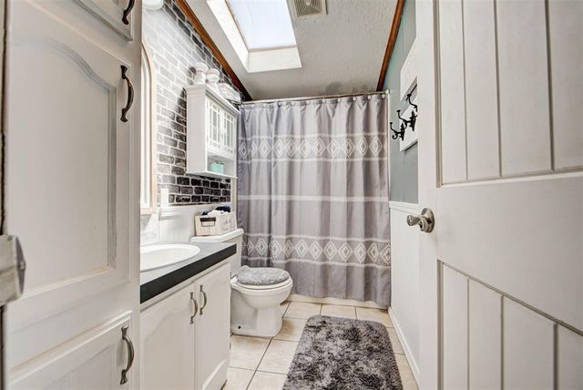 10501 E Turtle Creek Circle, Lexington, OK 73051