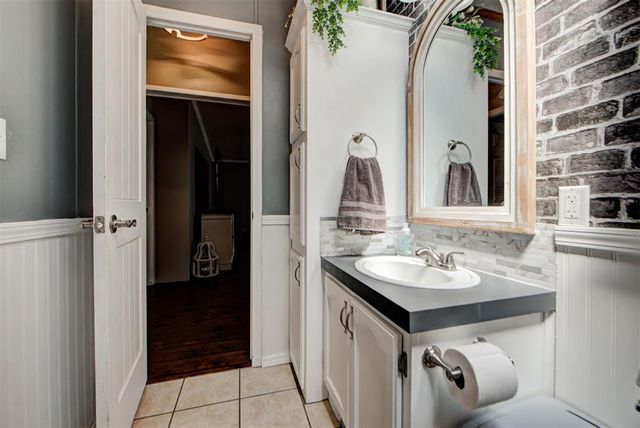 10501 E Turtle Creek Circle, Lexington, OK 73051