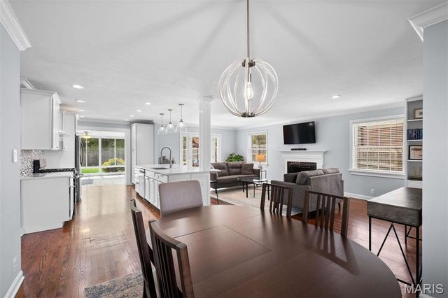 8142 Amherst Avenue, University City, MO 63130