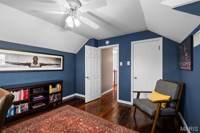 8142 Amherst Avenue, University City, MO 63130