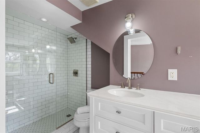 8142 Amherst Avenue, University City, MO 63130