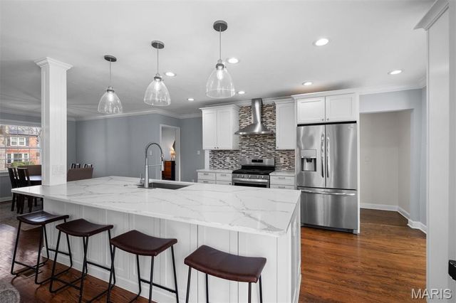 8142 Amherst Avenue, University City, MO 63130