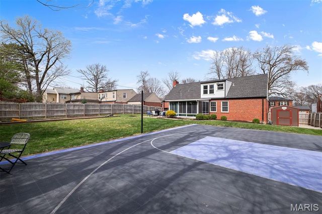 8142 Amherst Avenue, University City, MO 63130