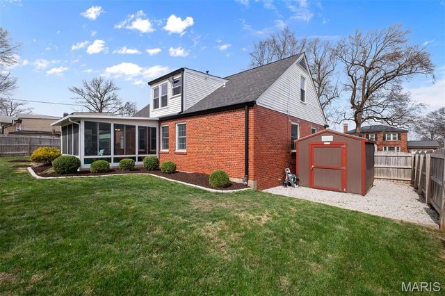 8142 Amherst Avenue, University City, MO 63130