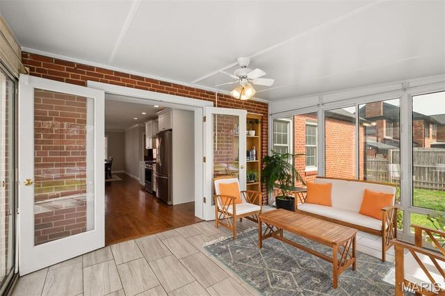 8142 Amherst Avenue, University City, MO 63130