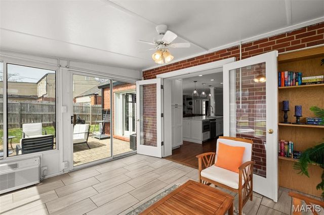 8142 Amherst Avenue, University City, MO 63130