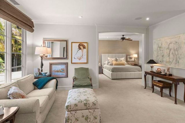 9784 Claiborne Square, La Jolla, CA 92037