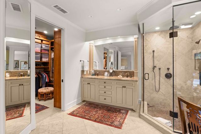 9784 Claiborne Square, La Jolla, CA 92037