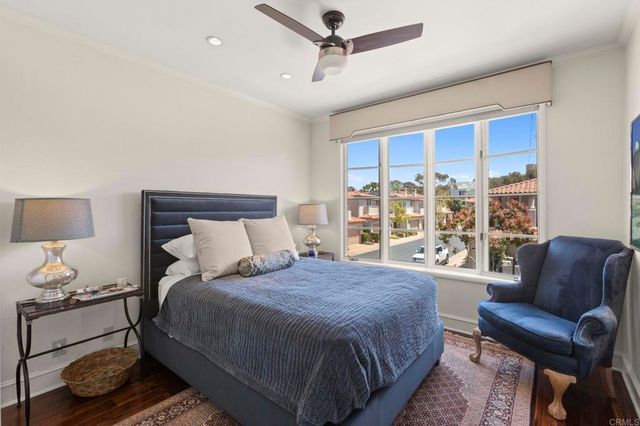 9784 Claiborne Square, La Jolla, CA 92037