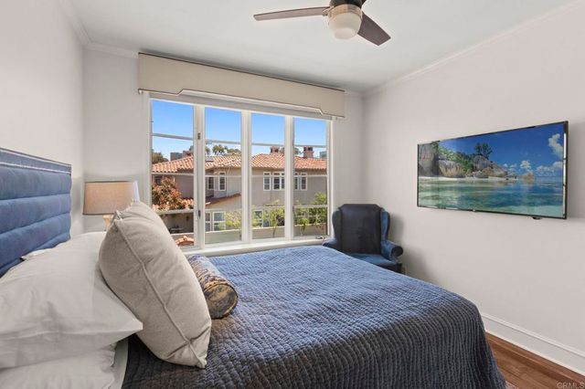 9784 Claiborne Square, La Jolla, CA 92037