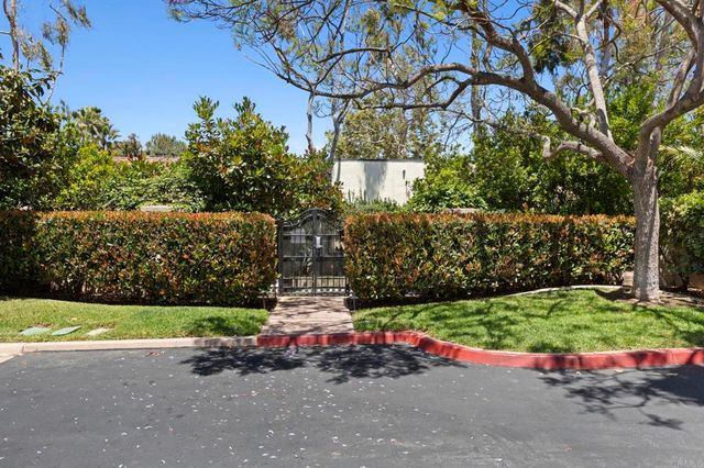 9784 Claiborne Square, La Jolla, CA 92037